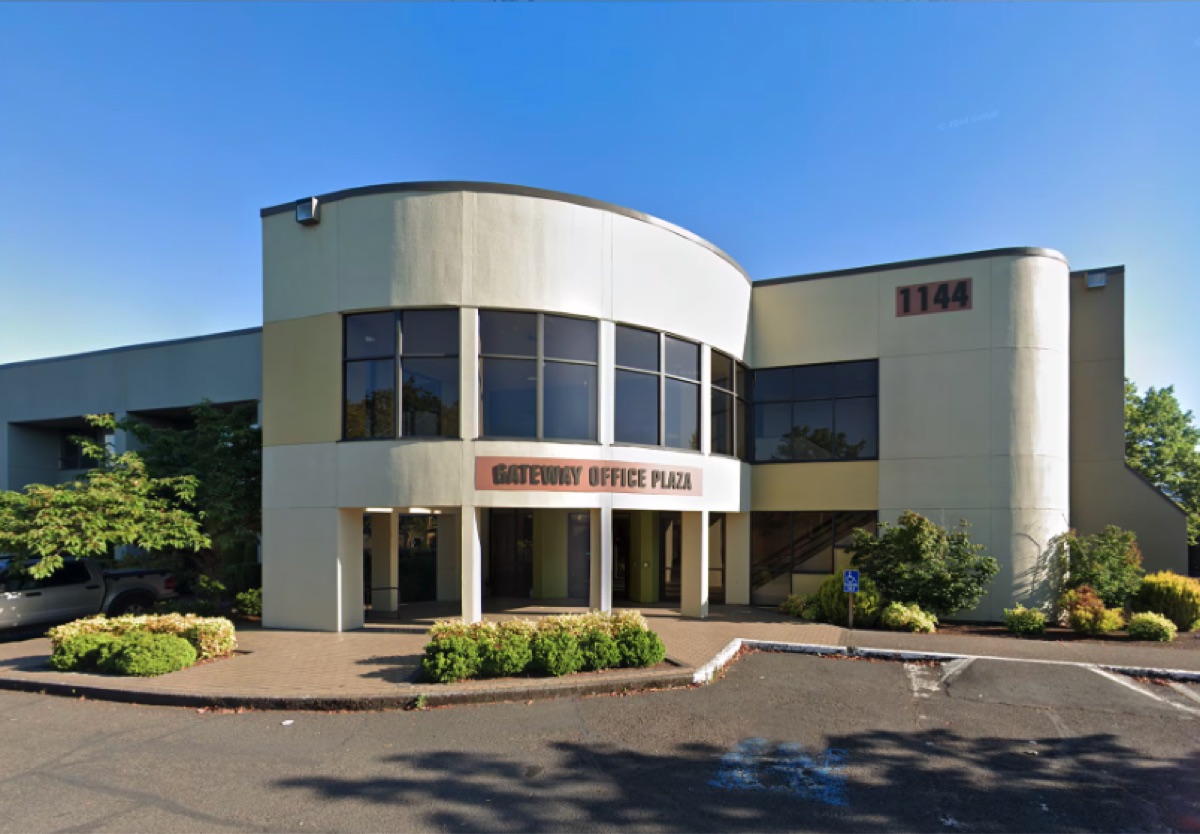 The Gateway Office Plaza in Springfield, Oregon — Storm Roofing's office at 1144 Gateway Loop.